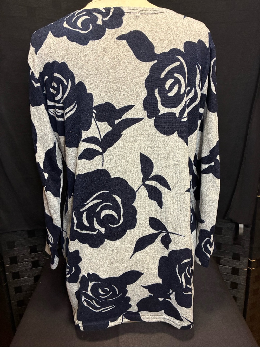Women's Navy Floral Scoop Neck Sweater Top - Picture 4 of 7